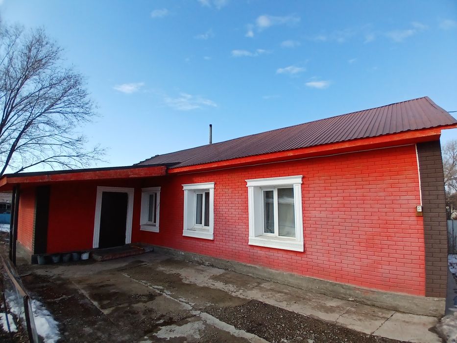 Продаю дом в поселке Мойнак