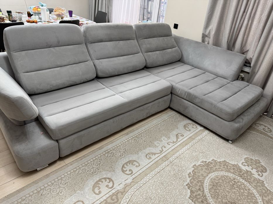 Диван почти новый