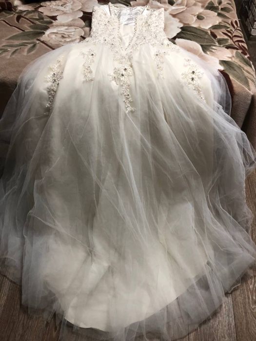 Сватбена рокля е много красива