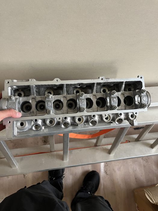 Продавам чисто нова цилиндрова глава