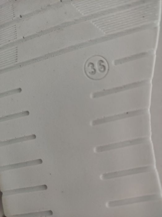 Продам новые кеды