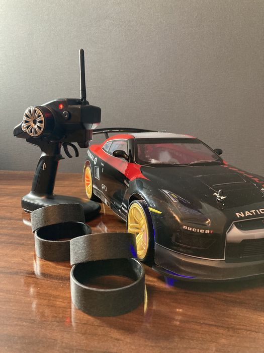 Nissan GTR R35 дрифт (скоростная) машина на радиоуправлении