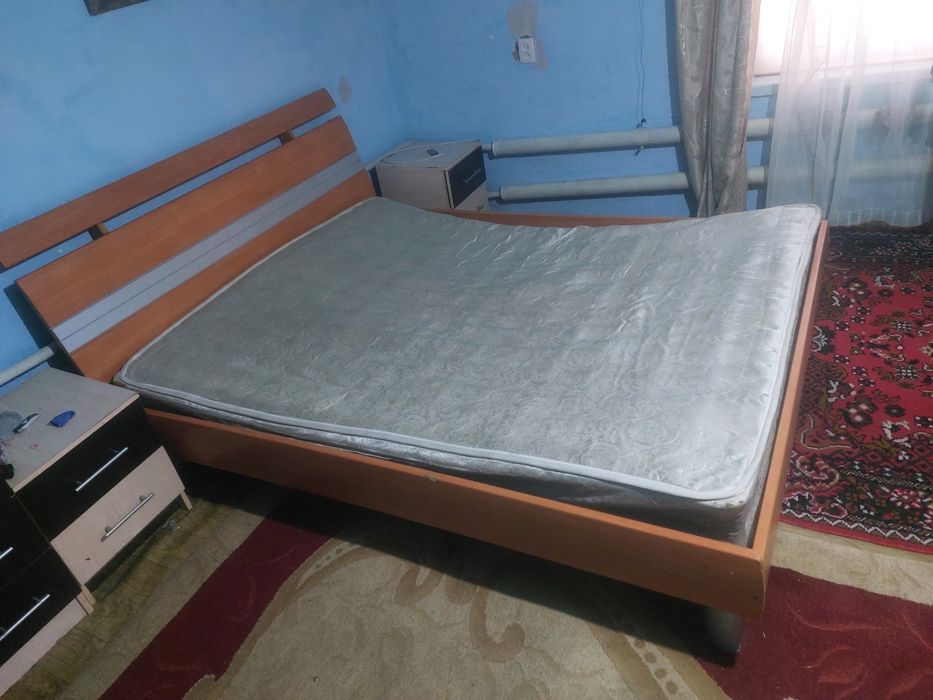 Продам 2х спальная кровать