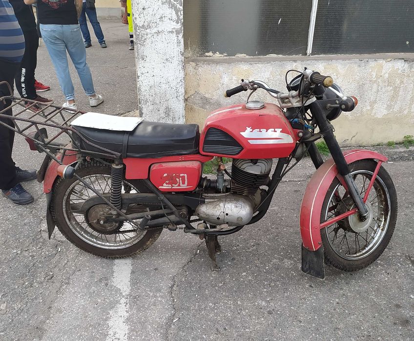 CZ 250 (ЧЗ 250 Модел 485. 0) 1-ви собственик, неотварян ДВГ