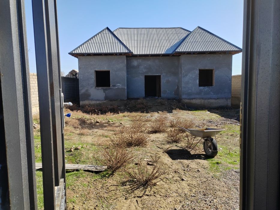 Ховли сотилади ва йонидаги йерхам бирга