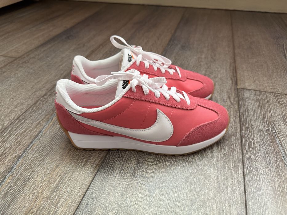 Дамски НОВИ маратонки Nike Pacific розови