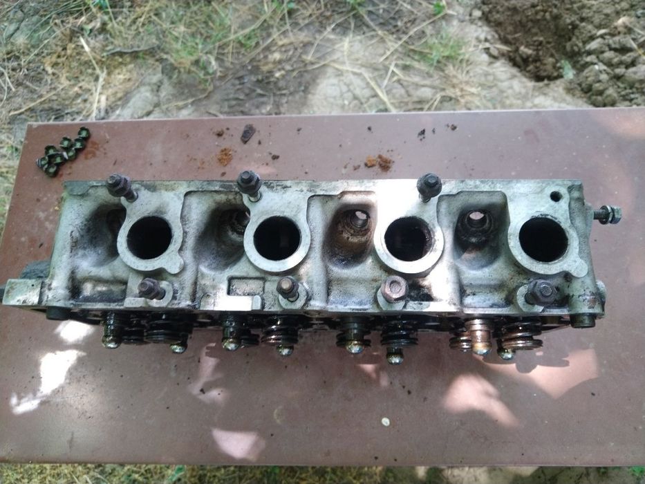 Продавам глава Opel astra f 1.8 моно