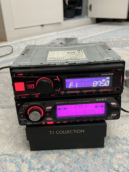 в продаже магнитолы оригинальные и кольцо для калонок