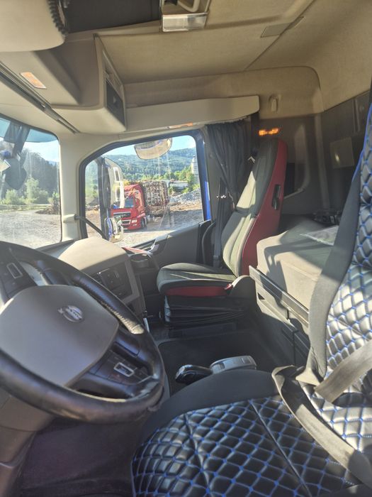 Volvo fh 500 camion  transport forestier ,lemn,macara,bustean