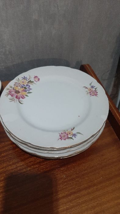 Продам посуду Мадонна сервиз