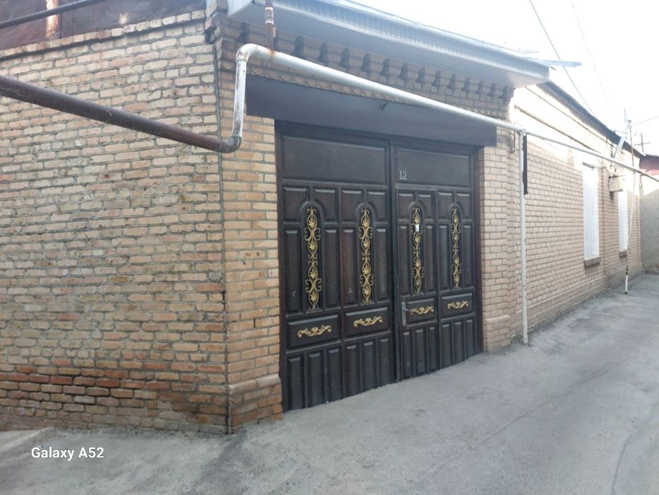 UY SOTILADI REGISTONDA non bozorchani arqasida Dari zanjir mahalasida