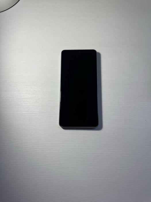 POCO F6 в гаранция до 17.08.2026