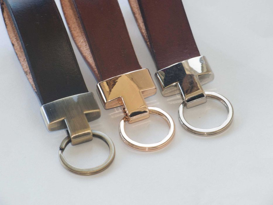 Ключодържател от естествена кожа, ръчна изработка