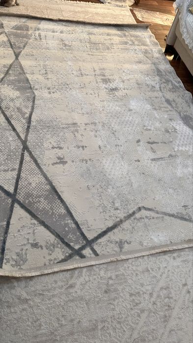 Продается ковер в отличном состоянии 2/3