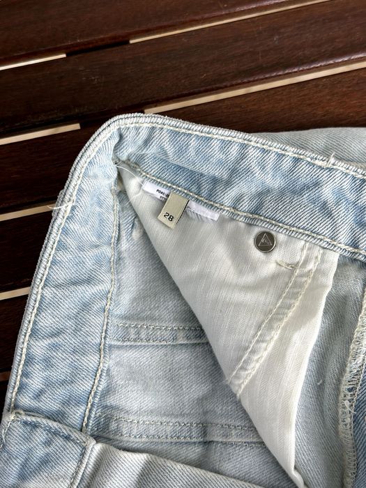 Дамски къси панталони GUESS - размер 28, Отлично състояние
