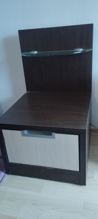 Скрин+2нощни шкафчета 200лв.