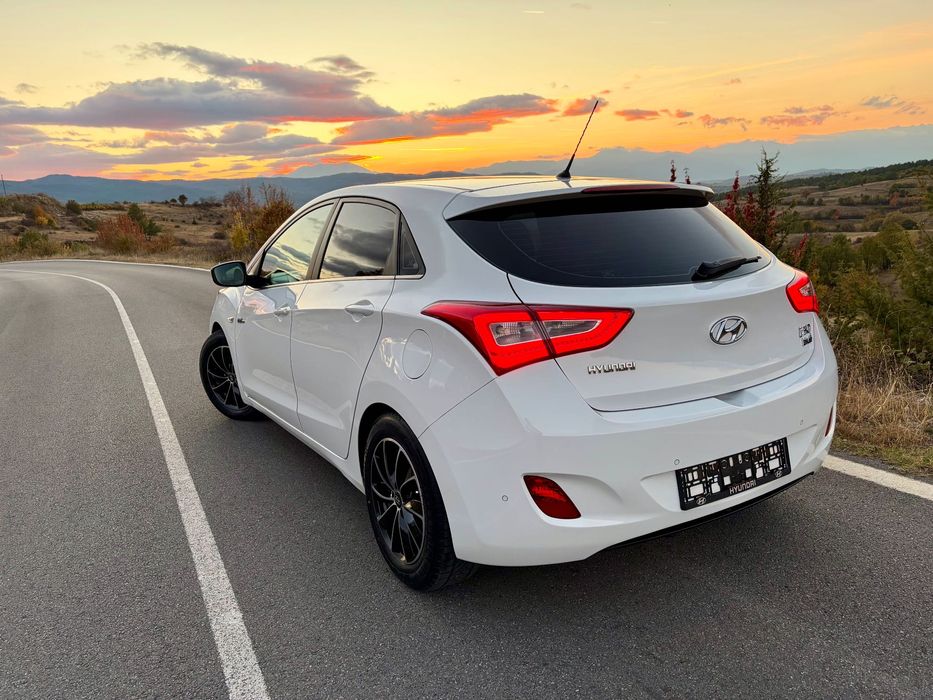 Hyundai I30 1.6 CRDI Blue Drive Автоматик