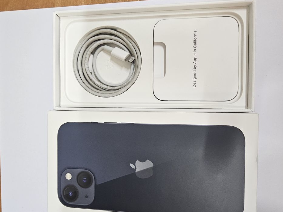 Продам Iphone 13 128g