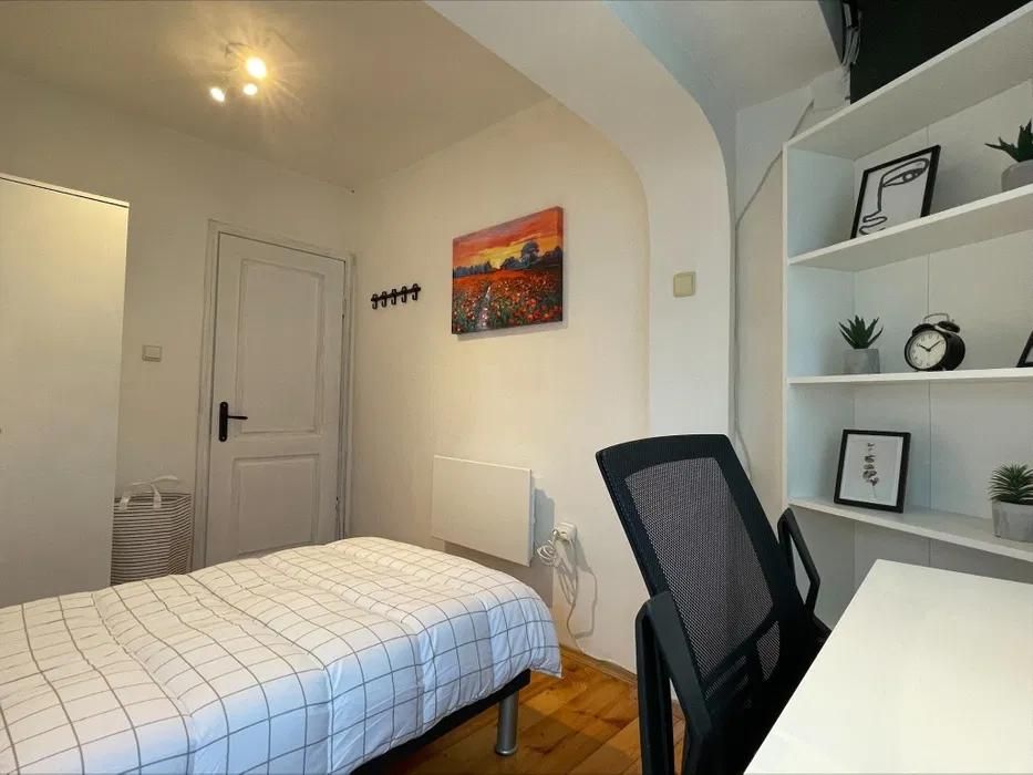 Тристаен апартамент, под наем, кв. Левски