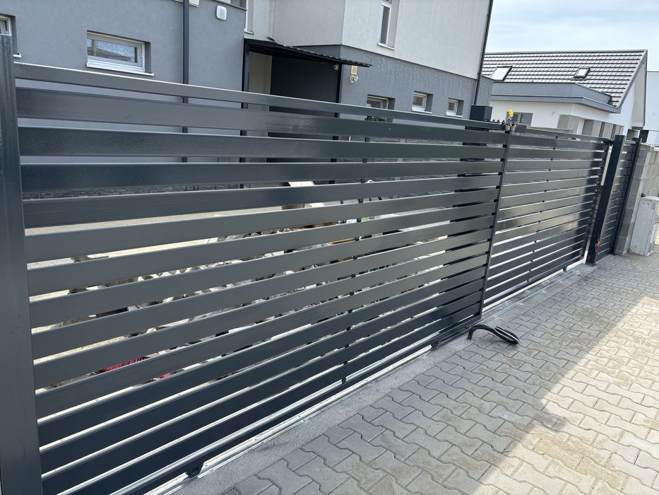 Firma facem porti , scari, balustrade