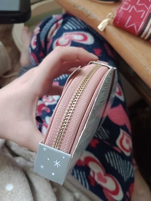 Протмоне ; Чисто ново ; дамско