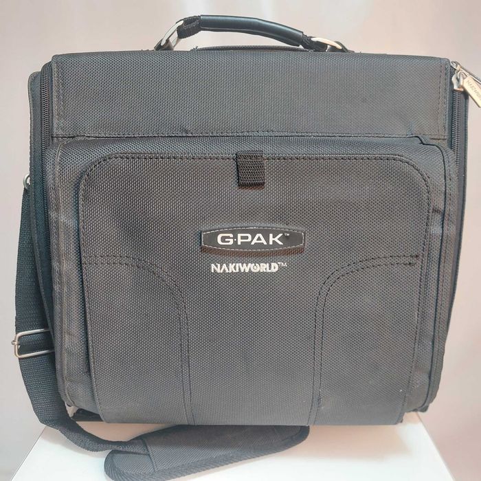 Професионална геймърска чанта G-PAK Naki World - за конзоли и аксесоари (Чанта за PS3, PS4, PS5)