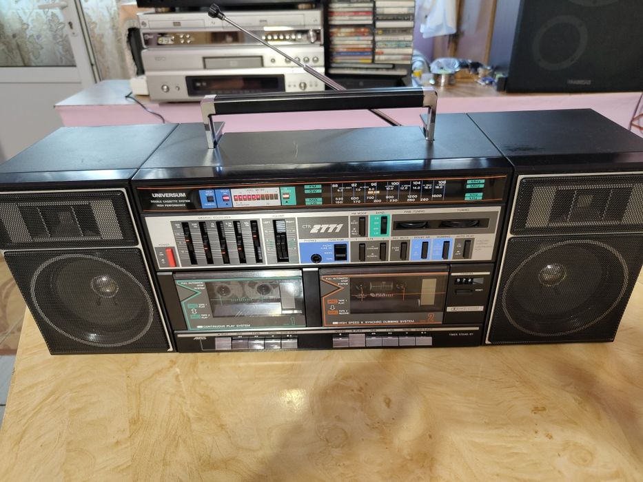Radiocasetofon Boombox Universum CTR 2771 vintage Ghettoblaster  High perfonmance