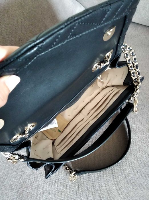 Guess дамска чанта нова