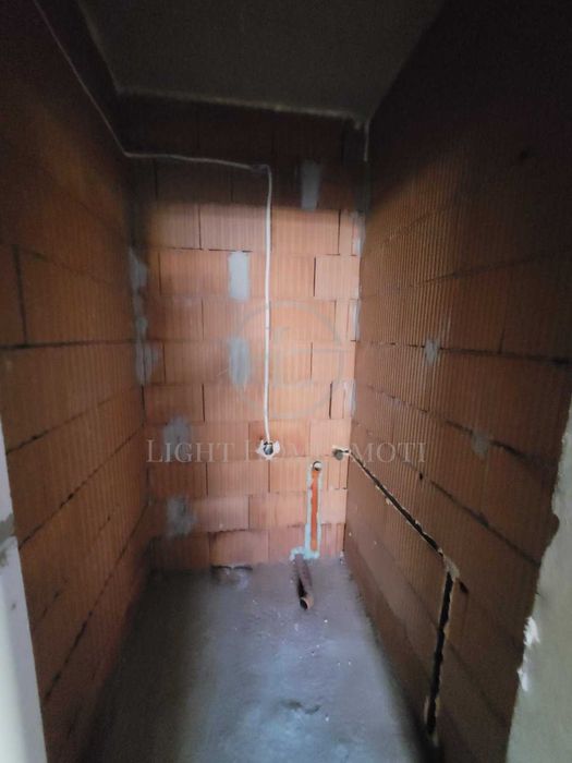 Продава се Тристаен апартамент в Пловдив, Кючук Париж - 92 кв.м за 1166 €/кв.м - Снимка #7