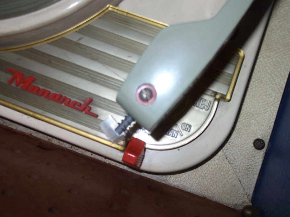 Уникален, работещ ретро грамофон