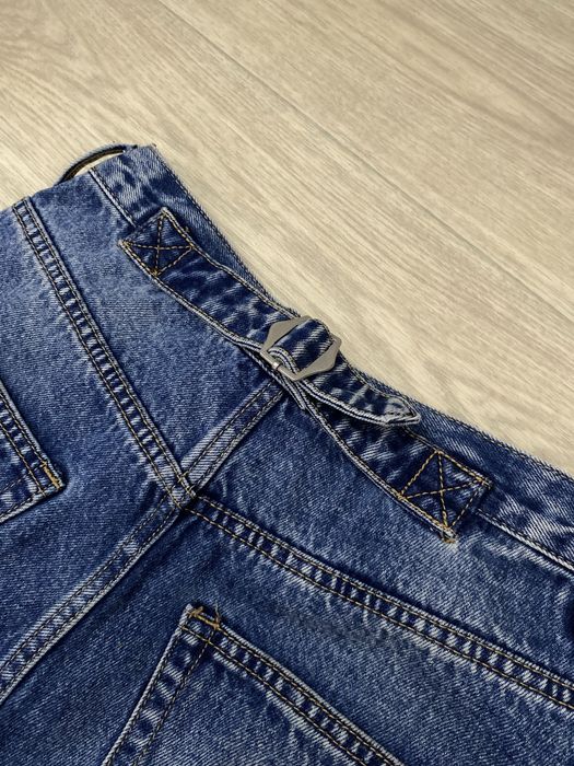 Продам женские джинсы