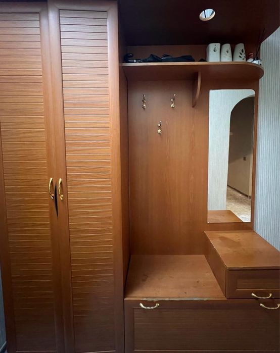 Шкаф для прихожей