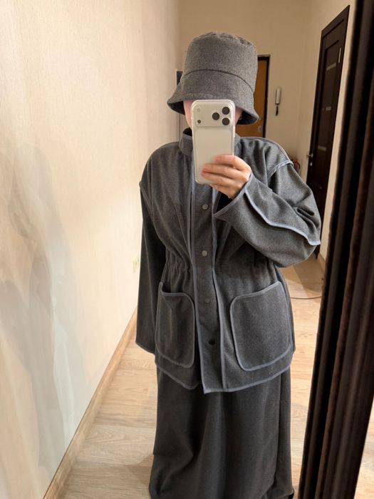 Продам костюм тройка