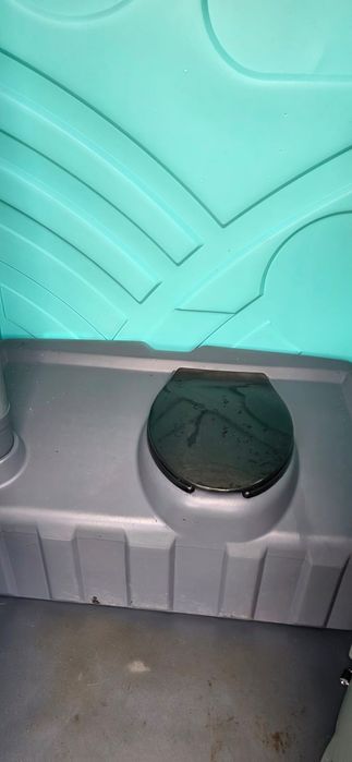 Toalete ecologice cu chiuvetă