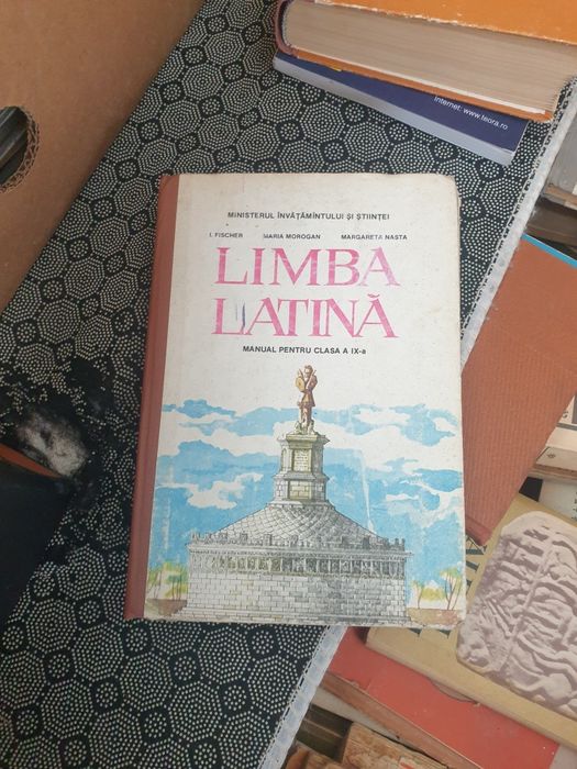 Manuale școlare vechi