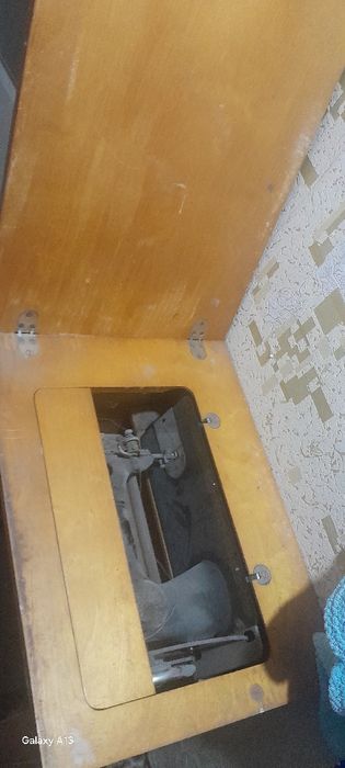 Швейная ножная машина