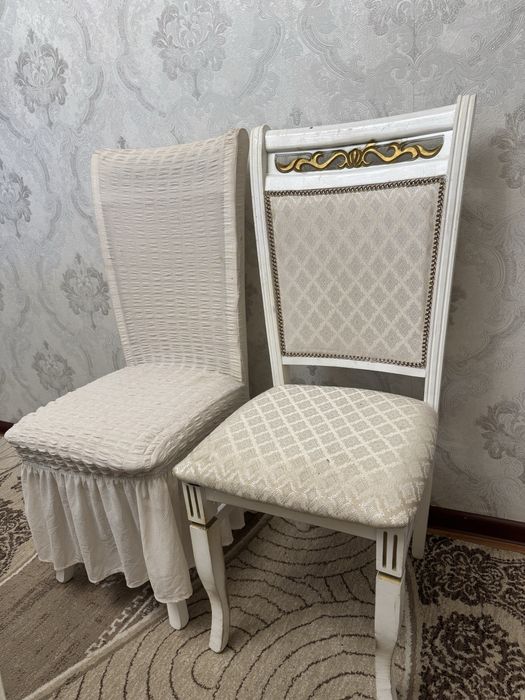 Стол со стульями