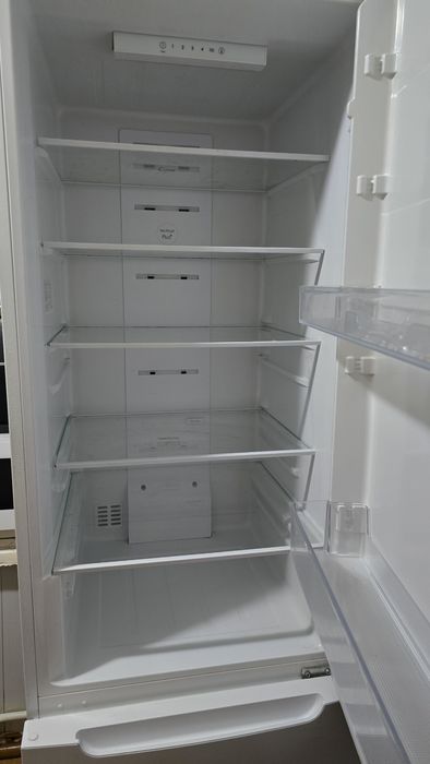 Срочно  продаётся холодильник