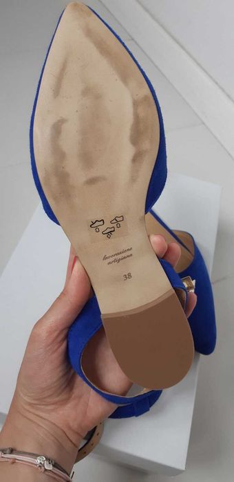 Продавам сандали Sergio Bardi син велур