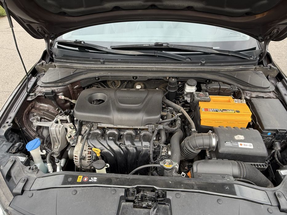 Продам hyundai elantra 2018
