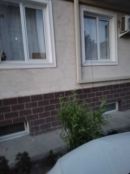 Арзонланди. Аэропорт ВАИ 1чи-қавват 6 хонали квартиира   сотиладли