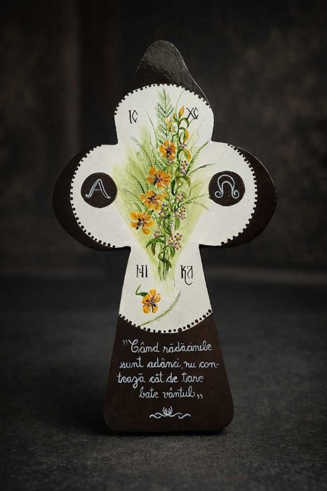 Cruci din lemn pictate manual – handmade