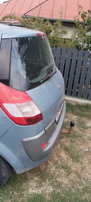 Vând Renault scenic 2004