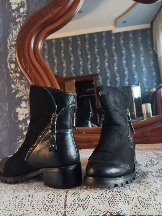 Продам сапожки б.у в отличном состоянии