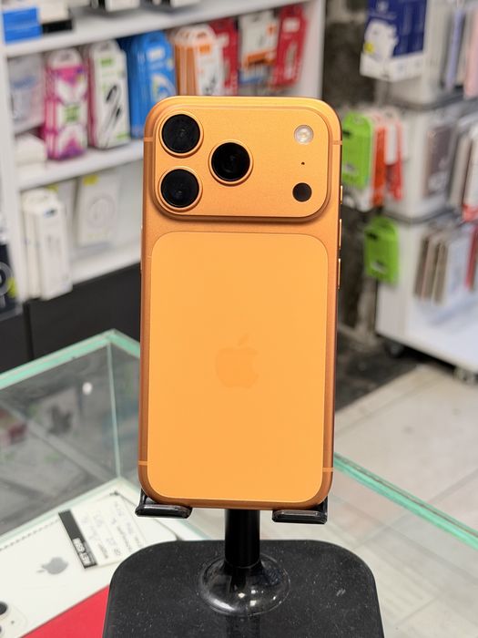 Apple iPhone 17 Pro 256Gb Cosmic Orange