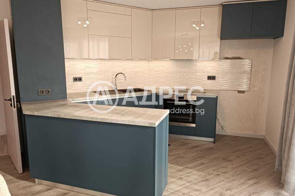 Дава се под наем Тристаен апартамент в Разград, Център - 130 кв.м за 1200 € - Снимка #4