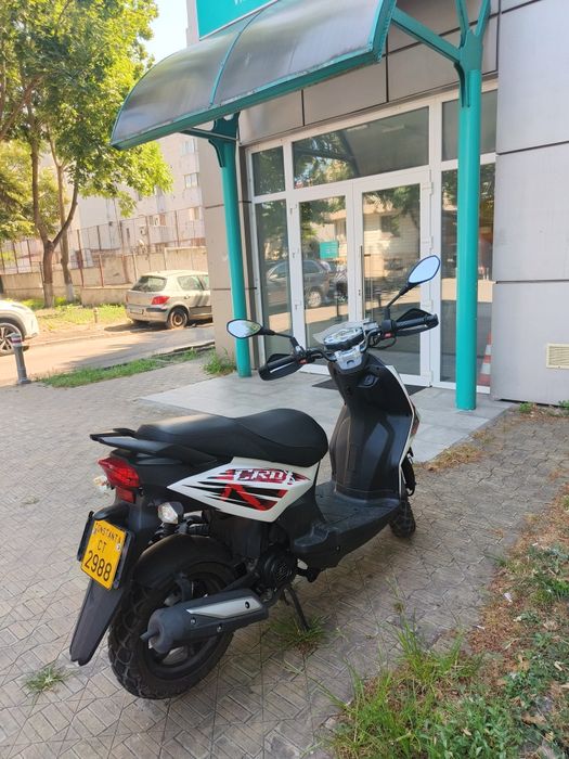 Scuter Sym Crox 50