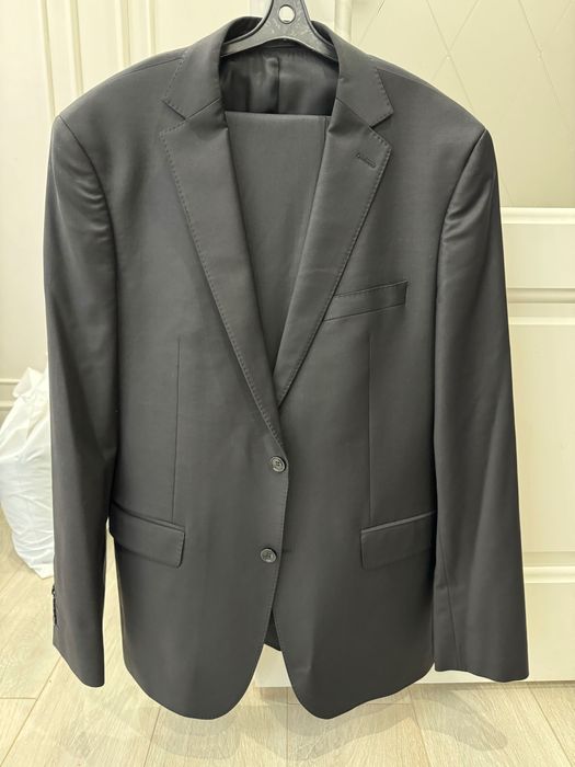 Продам мужской костюм