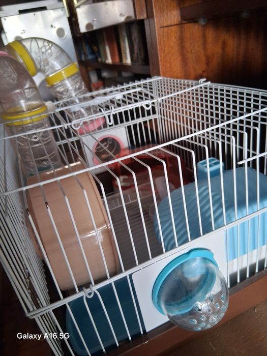 Употребявана клетка за хамстери