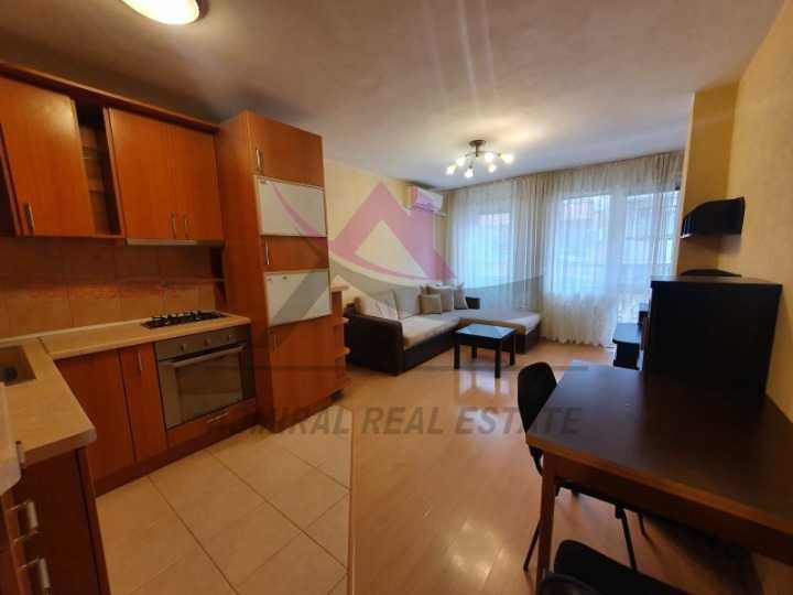 Дава се под наем Двустаен апартамент в Варна, Левски - 65 кв.м за 428.91 € - Снимка #3